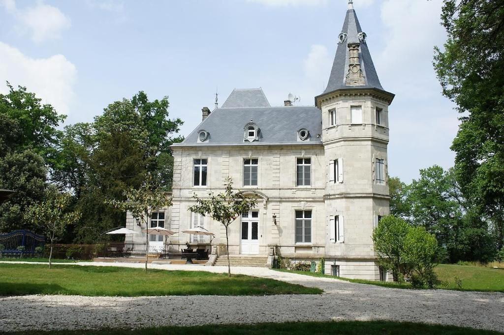 T2 De Charme Dans Un Chateau Layrac Bagian luar foto